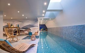 Hotel Parister Piscine & Spa Exterior photo